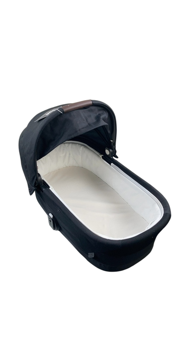 Shop Cybex Gazelle S Cot, Moon Black at GoodBuy Gear