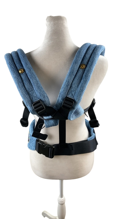 Shop Artipoppe Zeitgeist Cotton Carrier, Denim Classic at GoodBuy Gear