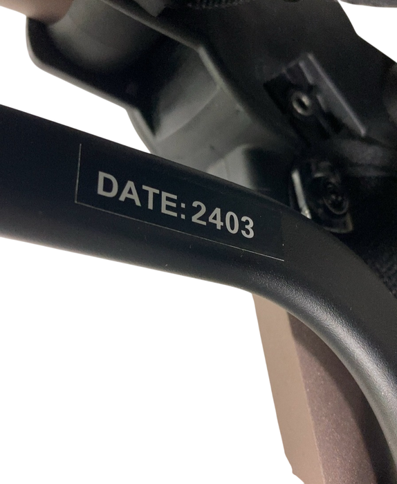 Shop Silver Cross Jet 5 Super Compact Stroller, 2024, Ganache at GoodBuy Gear
