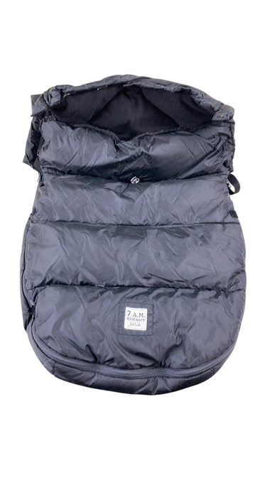 Shop 7 A.M. Enfant PlushPod, Black Plush, Small/Medium 0-18M at GoodBuy Gear