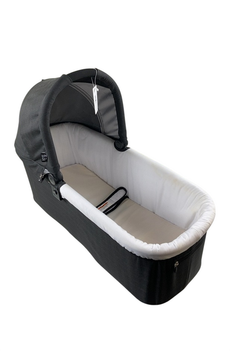Shop Valco Baby Snap Duo Trend Bassinet, Charcoal at GoodBuy Gear