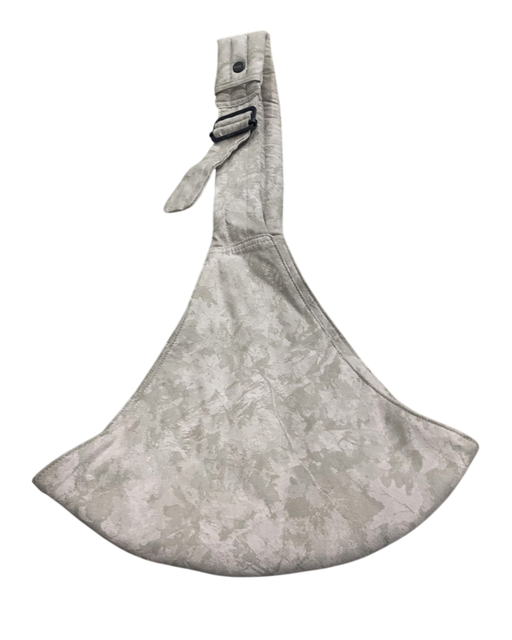 Shop Mabē The Monarch Toddler Sling, Ashland Camo at GoodBuy Gear