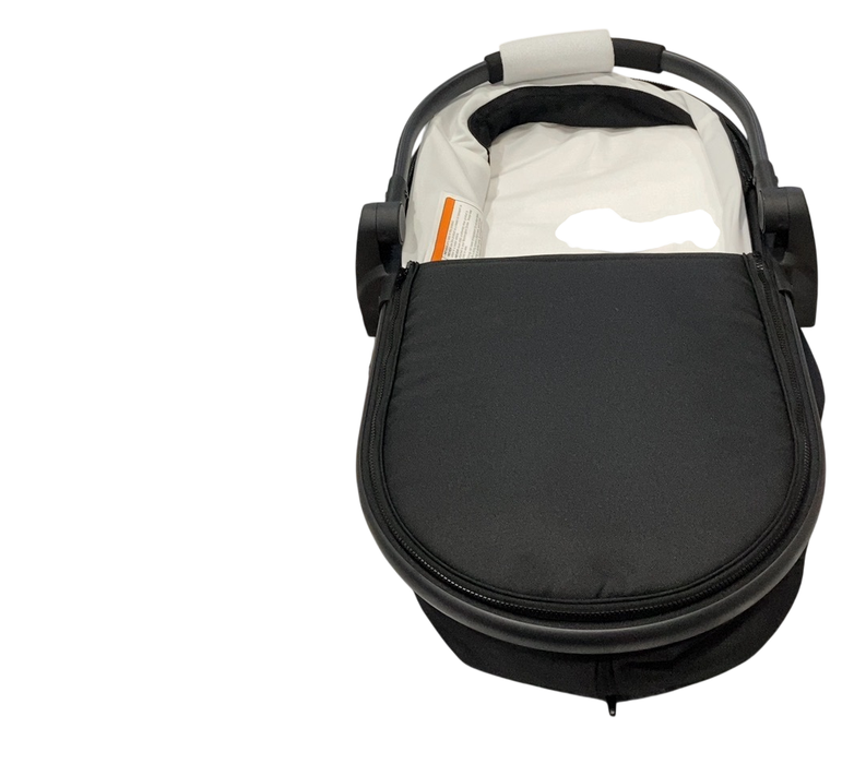 Shop Mockingbird Bassinet, 2026+, Oat at GoodBuy Gear