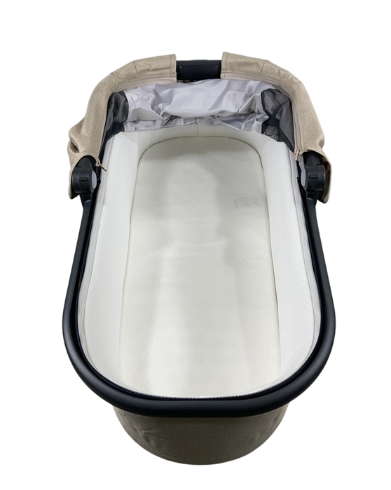 Shop UPPAbaby VISTA V2 Stroller, 2024, Liam (Oat Melange/Carbon) at GoodBuy Gear