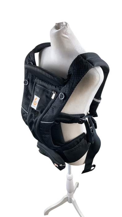Shop Ergobaby Omni Breeze Baby Carrier, Onyx Back at GoodBuy Gear