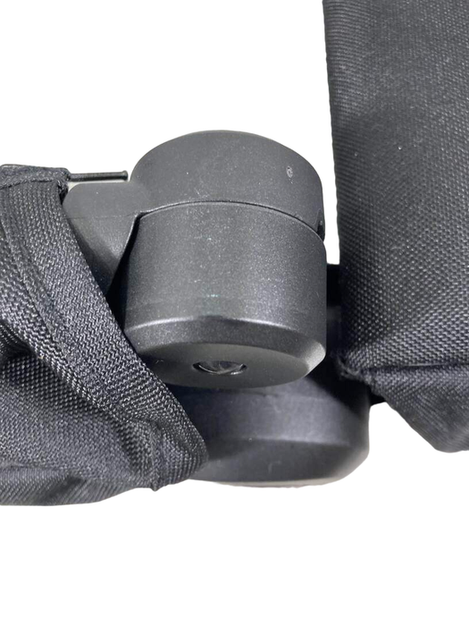 Shop Thule Sleek Bassinet, Midnight Black at GoodBuy Gear
