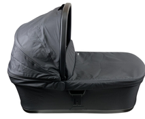 Shop Thule Urban Glide Bassinet, Black at GoodBuy Gear