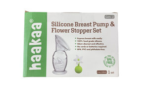Shop Haakaa Silicone Breast Pump And Flower Stopper Set at GoodBuy Gear