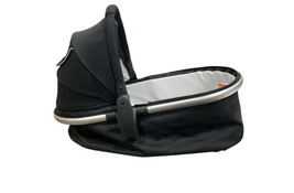 Shop Mockingbird Bassinet 2.0, Black at GoodBuy Gear