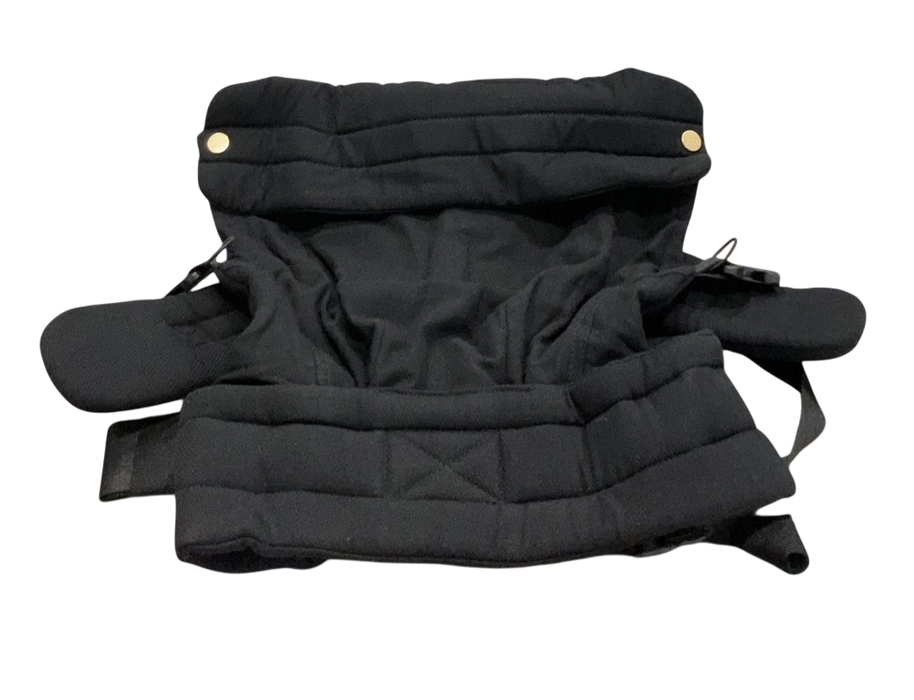 Shop Mabē The Monarch Carrier, Ebony at GoodBuy Gear