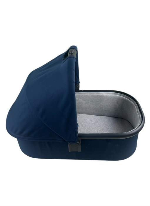Shop UPPAbaby V2 Bassinet, Noa (Navy) at GoodBuy Gear