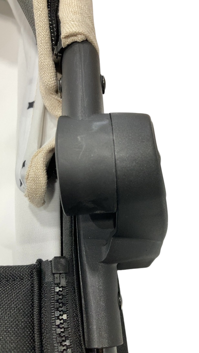 Shop Mockingbird Bassinet, 2026+, Oat at GoodBuy Gear