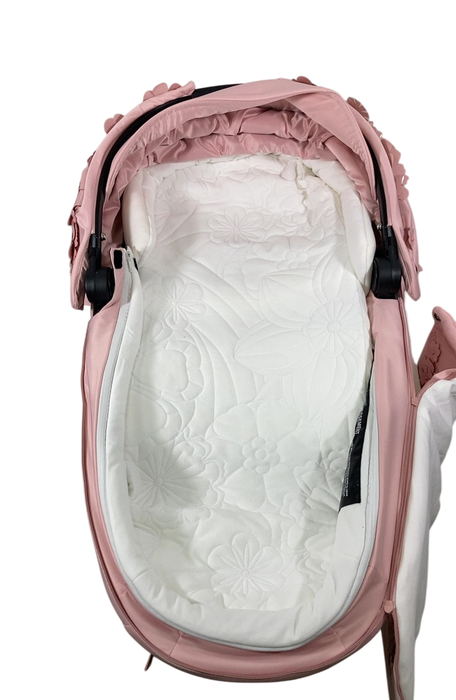Shop Cybex PRIAM Lux Carry Cot, Pale Blush at GoodBuy Gear
