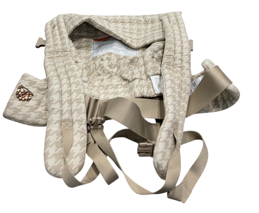 Shop Mabē The Monarch Carrier, Houndstooth at GoodBuy Gear