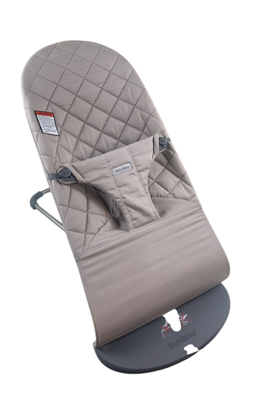 Shop BabyBjorn Bouncer Bliss, Dark Gray Frame, Sand Gray Cotton Classic Quilt at GoodBuy Gear
