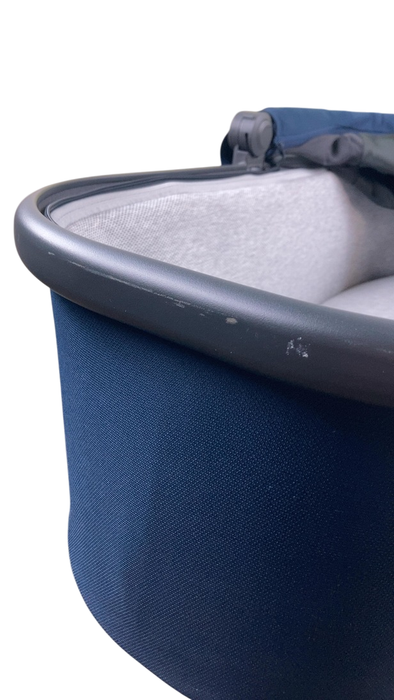 Shop UPPAbaby V2 Bassinet, Noa (Navy) at GoodBuy Gear