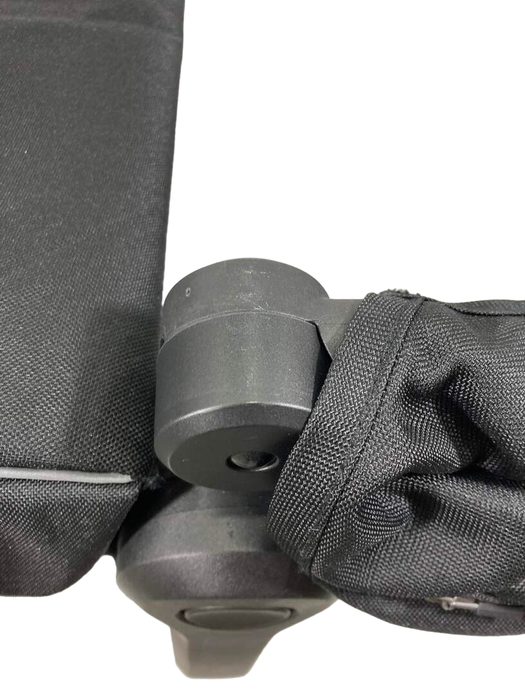 Shop Thule Sleek Bassinet, Midnight Black at GoodBuy Gear