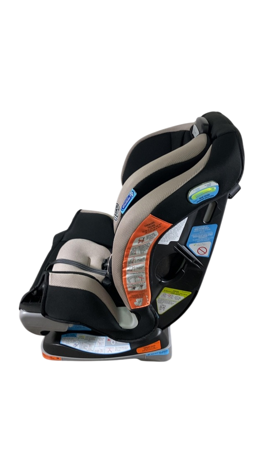 Shop Graco Extend2Fit 3-in-1 Convertible Car Seat, 2024, Stocklyn at GoodBuy Gear