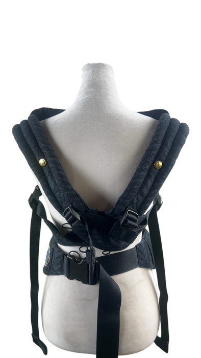 Shop Artipoppe Zeitgeist Cotton Carrier, Arrow Zorro at GoodBuy Gear