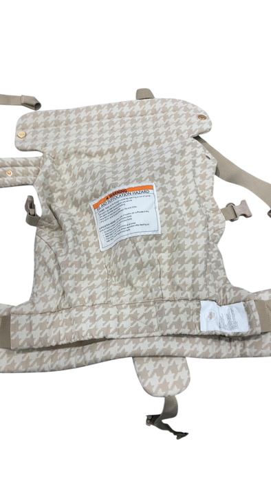 Shop Mabē The Monarch Carrier, Houndstooth at GoodBuy Gear