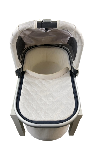 Shop UPPAbaby V2 Bassinet, Bryce (White Marl) at GoodBuy Gear