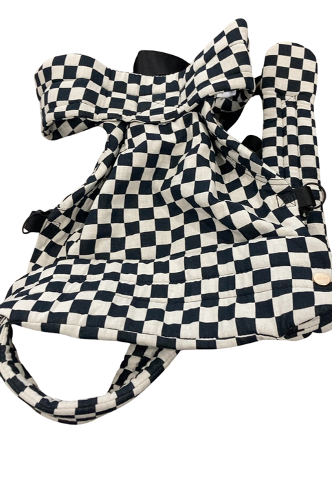 Shop Mabē The Monarch Carrier, Ebony Check at GoodBuy Gear