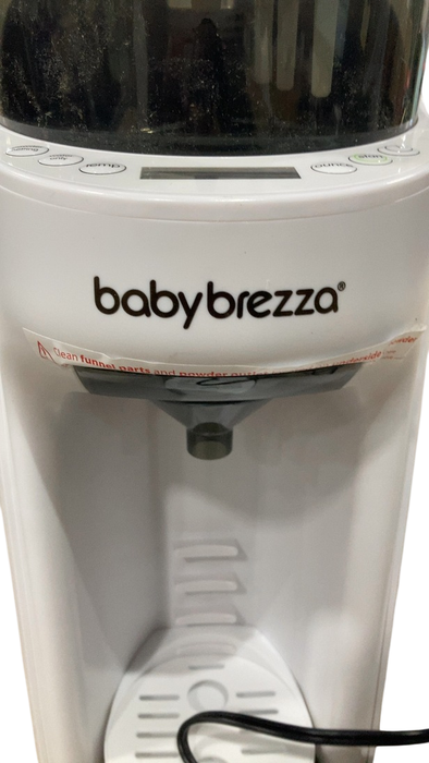 Shop Baby Brezza Formula Pro Advanced Baby Formula Dispenser, White on White at GoodBuy Gear