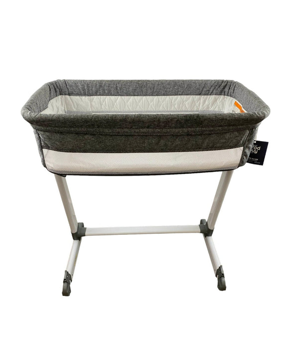 Delta Children By the Bed Deluxe Sleeper Bassinet