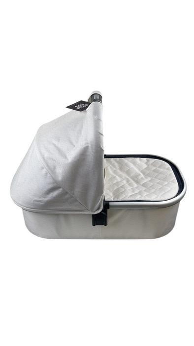 Shop UPPAbaby V2 Bassinet, Bryce (White Marl) at GoodBuy Gear