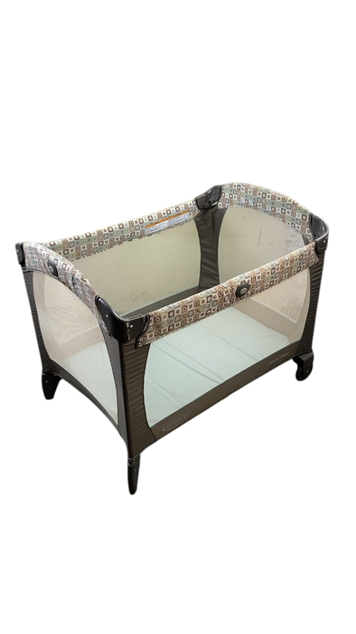 Shop Graco Pack ‘n Play Portable Playard, Soho at GoodBuy Gear
