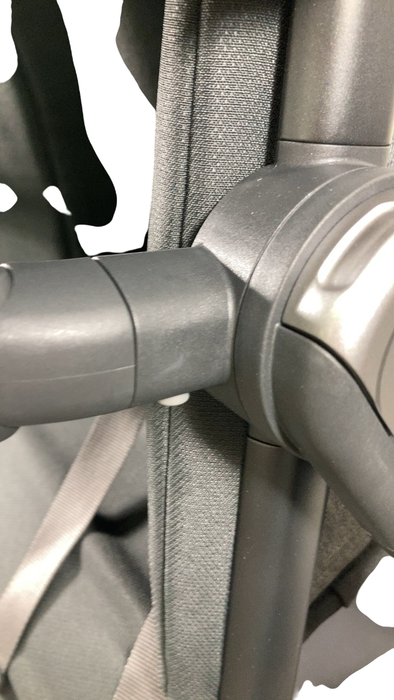 Shop UPPAbaby VISTA V2 Stroller, 2024, Greyson (Charcoal Melange) at GoodBuy Gear