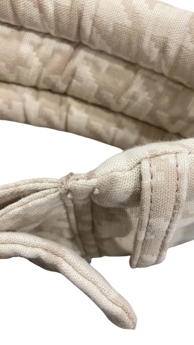 Shop Mabē The Monarch Toddler Sling, Houndstooth at GoodBuy Gear