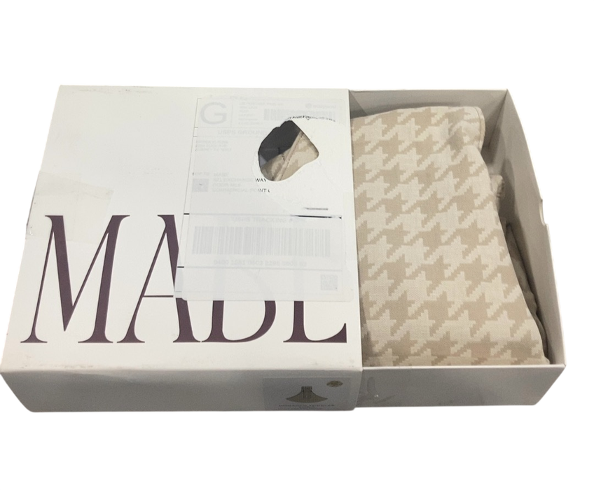 Shop Mabē The Monarch Toddler Sling, Houndstooth at GoodBuy Gear