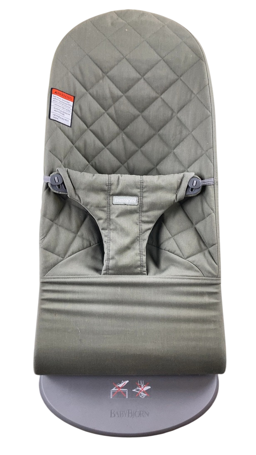 Shop BabyBjorn Bouncer Bliss, Dark Gray Frame, Dark Green Classic Quilt at GoodBuy Gear