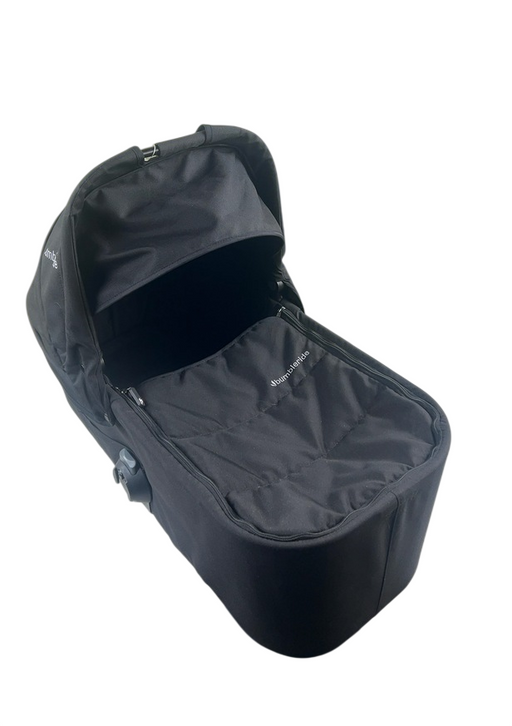 Shop Bumbleride Indie Twin Carrycot, Black at GoodBuy Gear