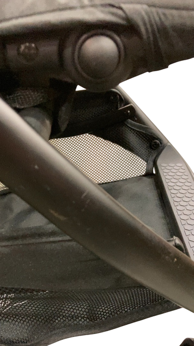 Shop Bombi Bēbee V2 Lightweight Stroller, 2024, Hickory at GoodBuy Gear