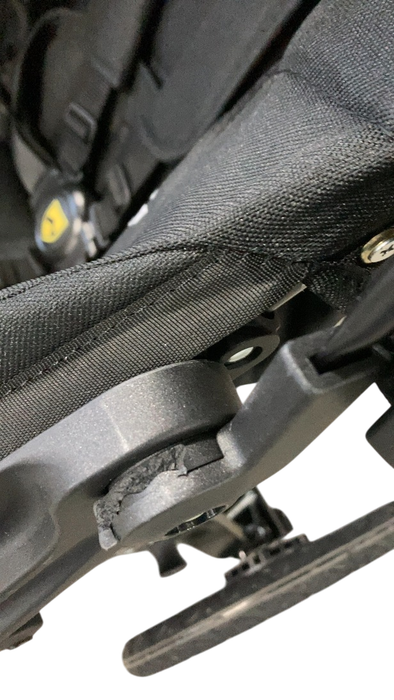 Shop BOB Revolution Flex Single Jogging Stroller, 2024, Graphite Black at GoodBuy Gear