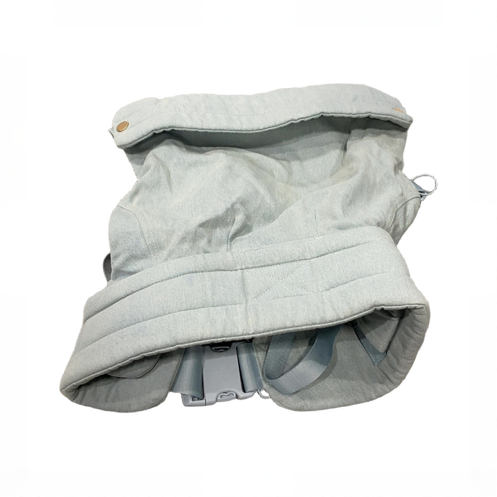Shop DRAFT - Mabē The Monarch Carrier, Light Denim at GoodBuy Gear