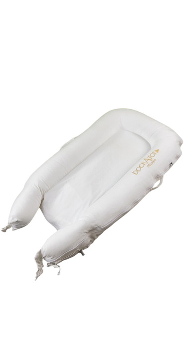 Shop DockATot Deluxe+ Dock with Toy Arch, Pristine White, White Arch w/ Cloud Friends at GoodBuy Gear