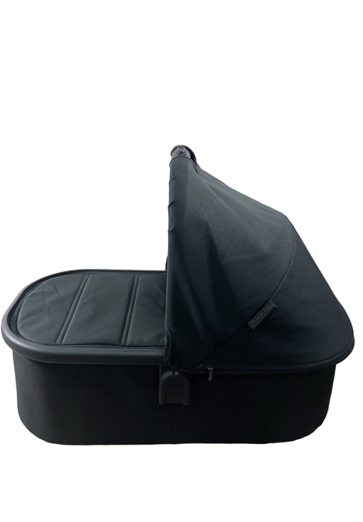 Shop UPPAbaby V2 Bassinet, Jake (Charcoal) at GoodBuy Gear