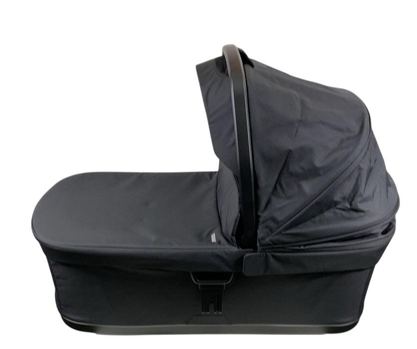 Shop Thule Urban Glide Bassinet, Black at GoodBuy Gear