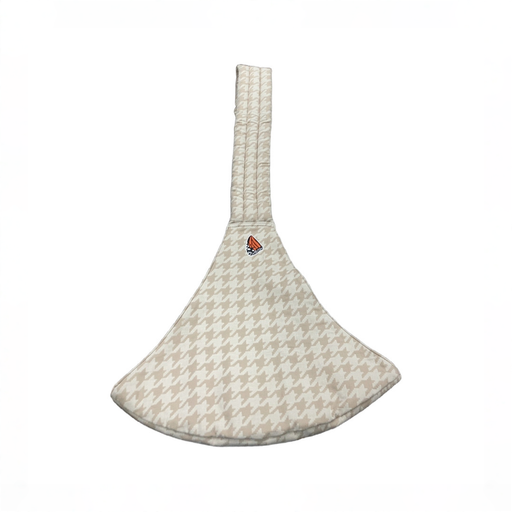 Shop Mabē The Monarch Toddler Sling, Houndstooth at GoodBuy Gear