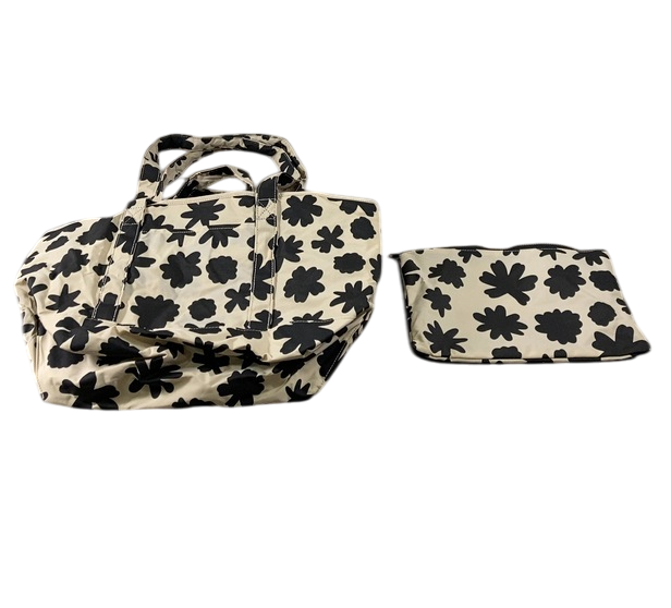 Shop Storq Packable Park Carryall, Chamomiles at GoodBuy Gear