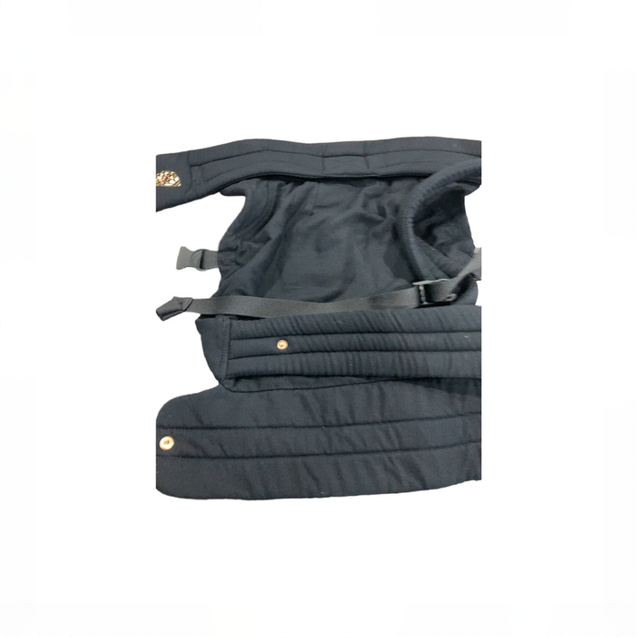 Shop Mabē The Monarch Carrier, Ebony at GoodBuy Gear