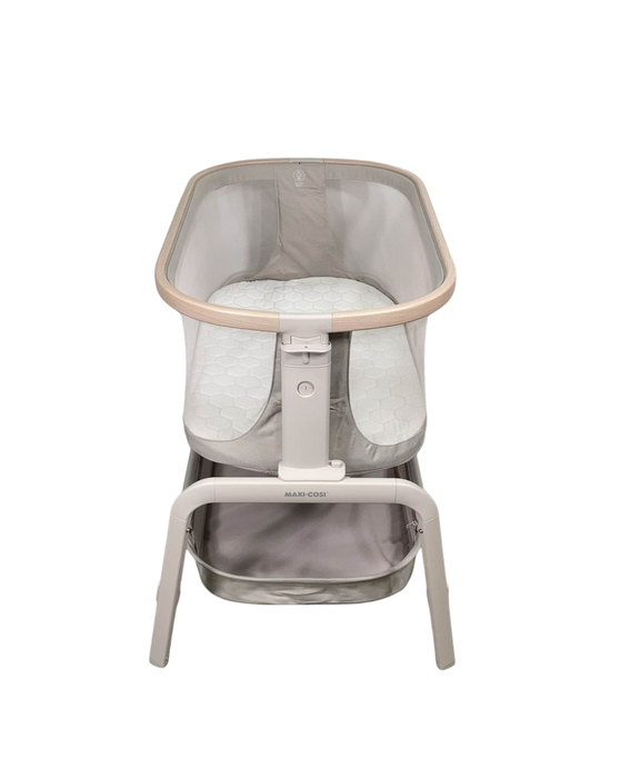 Shop Maxi-Cosi Iora Bedside Bassinet, Classic Oat at GoodBuy Gear