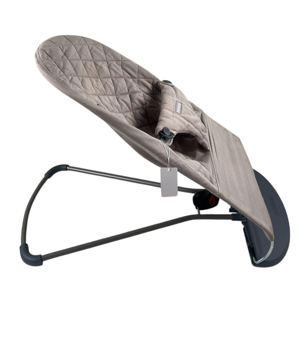 Shop BabyBjorn Bouncer Bliss, Dark Gray Frame, Sand Gray Cotton Classic Quilt at GoodBuy Gear