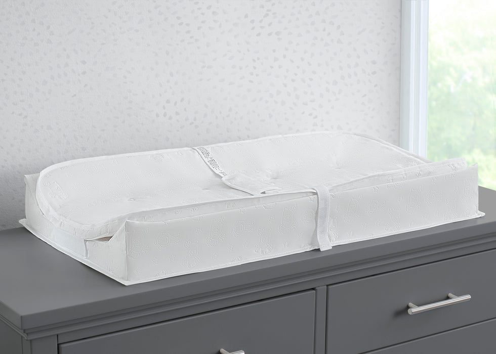Delta Children 2-in-1 Deluxe Pillow Top Changing Pad & Portable Changing Mat