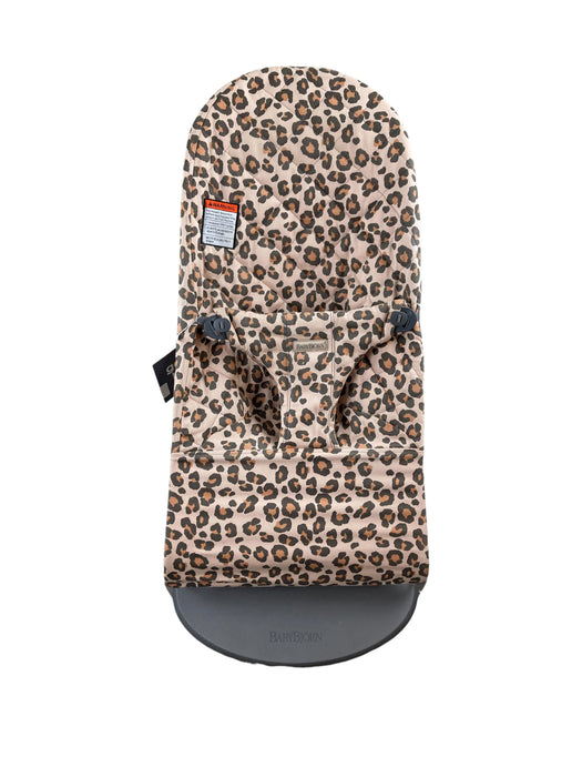 BabyBjorn Bouncer Bliss, Dark Gray Frame, Beige/Leopard Cotton Classic Quilt