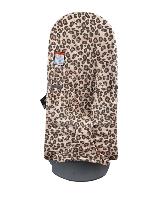 BabyBjorn Bouncer Bliss, Dark Gray Frame, Beige/Leopard Cotton Classic Quilt