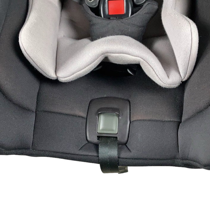 Nuna PIPA rx Infant Car Seat with RELX Base, 2020, Caviar